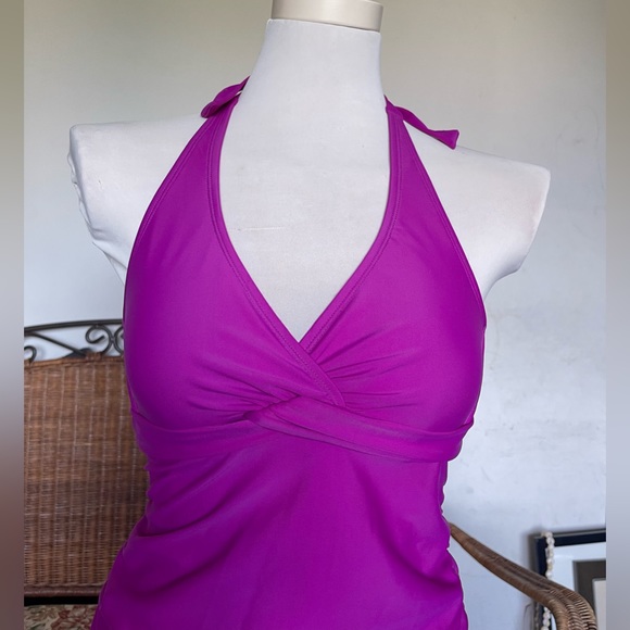 Athleta Bikini top, tankini in fuchsia/neon pink. Size 34 b/c - Picture 4 of 6
